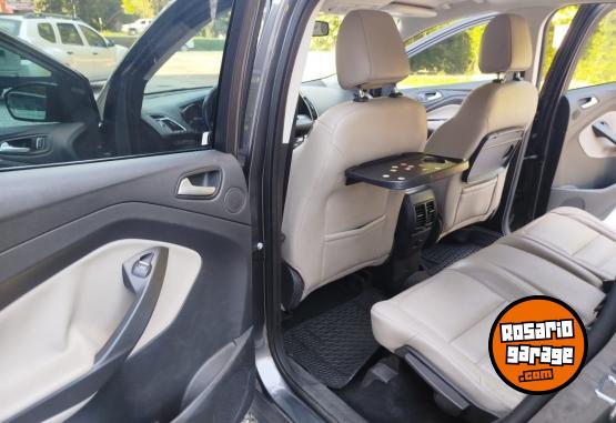 Camionetas - Ford KUGA 4X4 AT TITANIUM 2017 Nafta 120000Km - En Venta