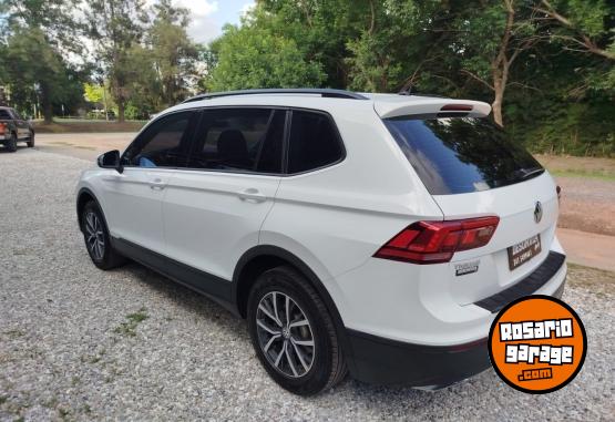Camionetas - Volkswagen TIGUAN AT 7 ASIENTOS 2019 Nafta 80000Km - En Venta