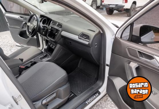 Camionetas - Volkswagen TIGUAN AT 7 ASIENTOS 2019 Nafta 80000Km - En Venta