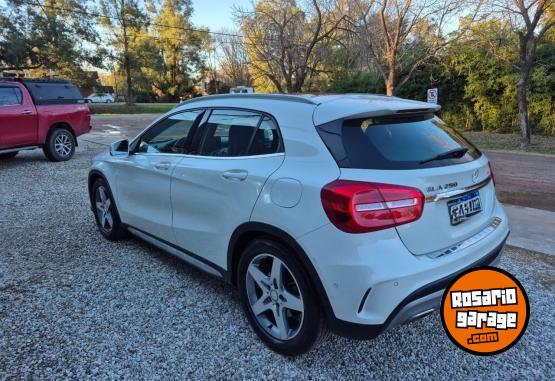 Camionetas - Mercedes Benz GLA 250 AMG 4MATIC 2017 Nafta 100000Km - En Venta