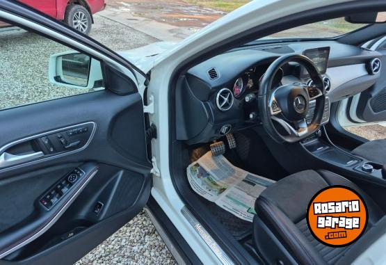 Camionetas - Mercedes Benz GLA 250 AMG 4MATIC 2017 Nafta 100000Km - En Venta