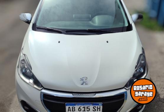 Autos - Peugeot 208 2017 Nafta 96000Km - En Venta