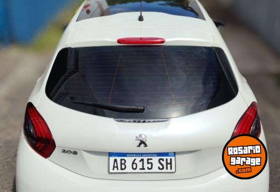 Autos - Peugeot 208 2017 Nafta 96000Km - En Venta
