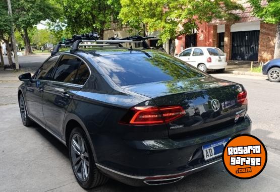Autos - Volkswagen Passat highline dsg 2018 Nafta 155000Km - En Venta