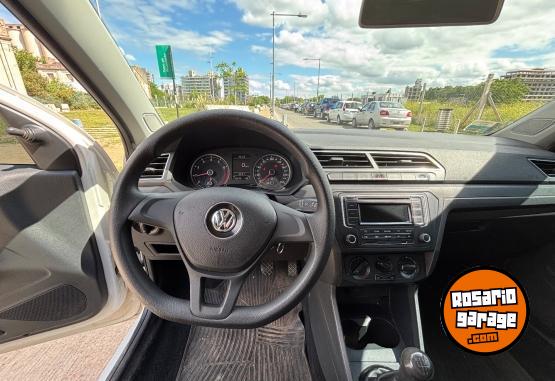 Autos - Volkswagen Voyage 2016 Nafta 124000Km - En Venta