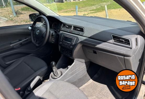 Autos - Volkswagen Voyage 2016 Nafta 124000Km - En Venta