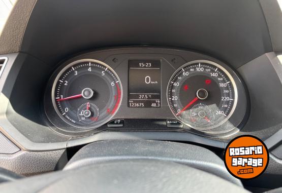 Autos - Volkswagen Voyage 2016 Nafta 124000Km - En Venta