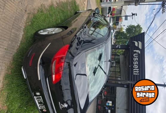 Autos - Peugeot 408 2012 Nafta 194000Km - En Venta