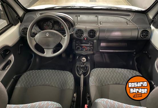 Utilitarios - Renault Kangoo 2017 GNC 128000Km - En Venta