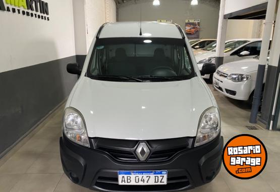 Utilitarios - Renault Kangoo 2017 GNC 128000Km - En Venta