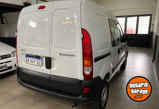 Utilitarios - Renault Kangoo 2017 GNC 128000Km - En Venta