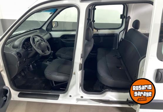 Utilitarios - Renault Kangoo 2017 GNC 128000Km - En Venta