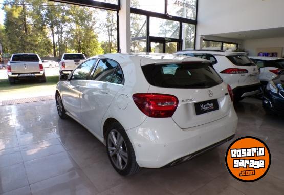 Autos - Mercedes Benz a200 2018 Nafta 62000Km - En Venta