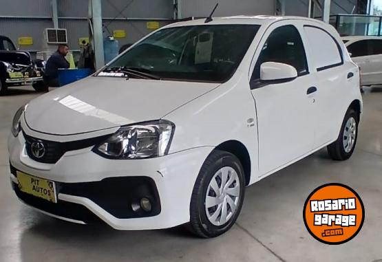 Autos - Toyota ETIOS AIBO 2023 Nafta 39000Km - En Venta