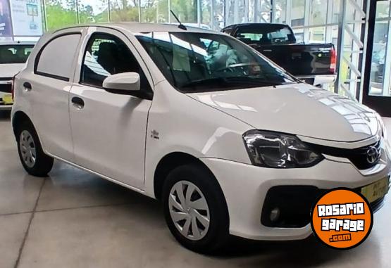 Autos - Toyota ETIOS AIBO 2023 Nafta 39000Km - En Venta