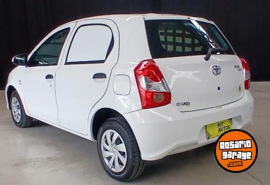 Autos - Toyota ETIOS AIBO 2023 Nafta 39000Km - En Venta