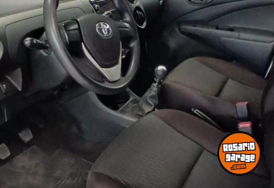 Autos - Toyota ETIOS AIBO 2023 Nafta 39000Km - En Venta