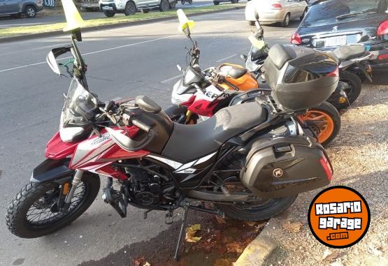 Motos - Motomel SKUA 2022 Nafta 15000Km - En Venta