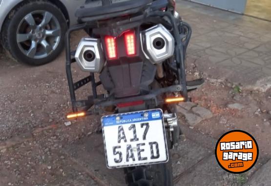 Motos - Motomel SKUA 2022 Nafta 15000Km - En Venta