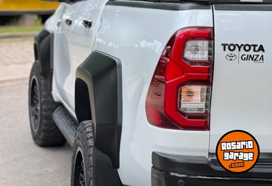 Camionetas - Toyota Hilux GR 2023 Diesel 47000Km - En Venta