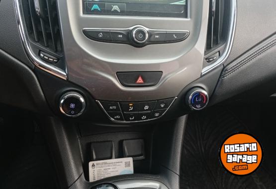 Autos - Chevrolet Cruze LT 2018 Nafta 100300Km - En Venta