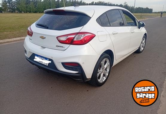 Autos - Chevrolet Cruze LT 2018 Nafta 100300Km - En Venta