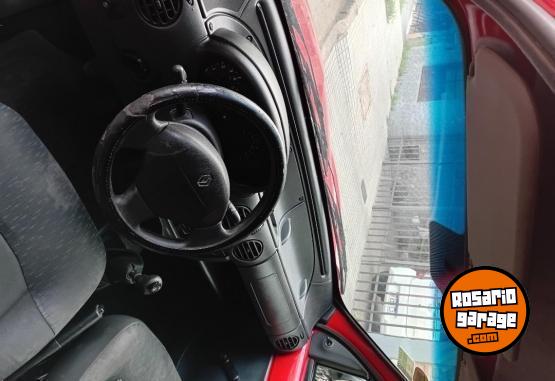 Utilitarios - Renault Kangoo 2014 GNC 150000Km - En Venta