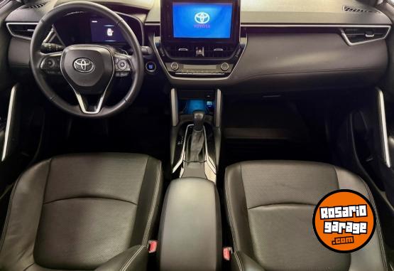 Camionetas - Toyota Corolla Cross 2.0 SEG CVT 2022 Nafta 45000Km - En Venta
