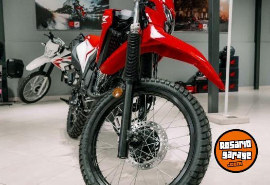 Motos - Honda XR 300 TORNADO 2025 Nafta 0Km - En Venta