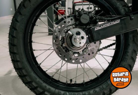 Motos - Honda XR 300 TORNADO 2025 Nafta 0Km - En Venta