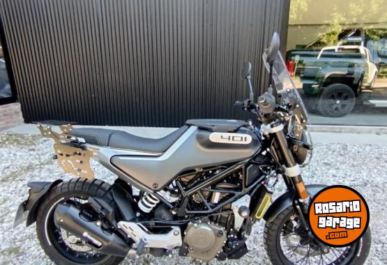 Motos - Husqvarna Svartpilen 401 2022 Nafta 1800Km - En Venta