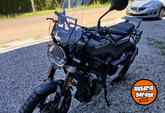 Motos - Husqvarna Svartpilen 401 2022 Nafta 1800Km - En Venta