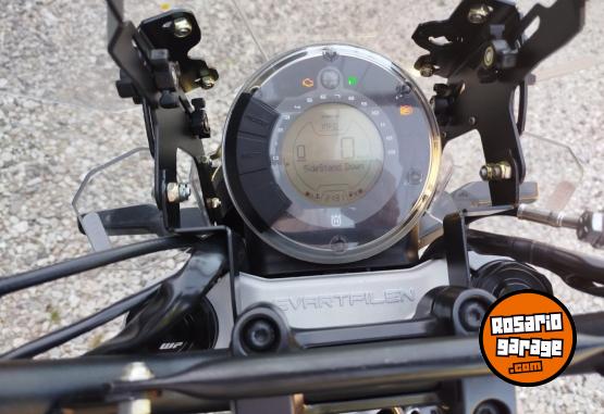 Motos - Husqvarna Svartpilen 401 2022 Nafta 1800Km - En Venta