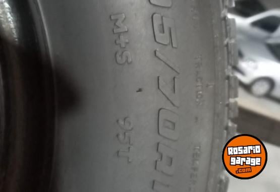 Accesorios para Autos - NEUMATICOS 205 70 14 - En Venta