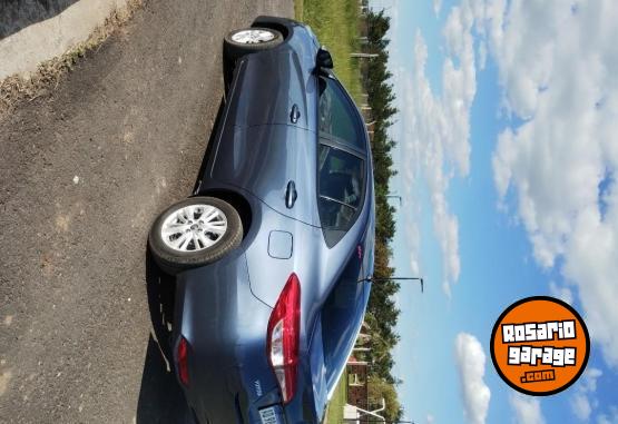 Autos - Toyota Yaris XLS Sedan 2019 Nafta 107000Km - En Venta