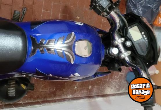 Motos - Bajaj Bajaj 125 2010 Nafta 30000Km - En Venta