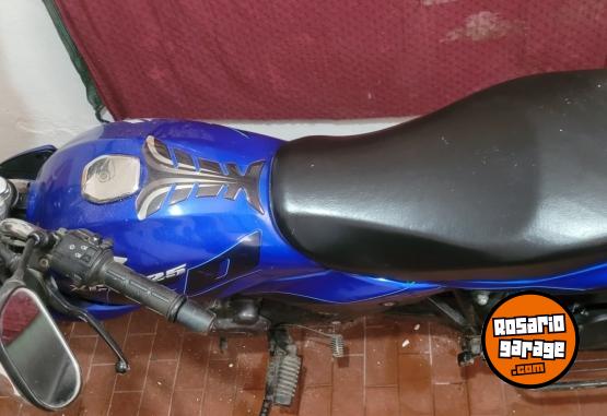Motos - Bajaj Bajaj 125 2010 Nafta 30000Km - En Venta