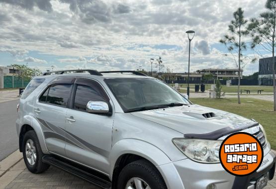 Camionetas - Toyota HILUX SW4 2010 Diesel 227000Km - En Venta
