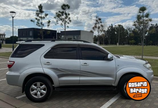 Camionetas - Toyota HILUX SW4 2010 Diesel 227000Km - En Venta