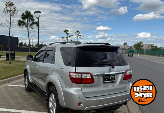 Camionetas - Toyota HILUX SW4 2010 Diesel 227000Km - En Venta