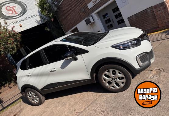 Autos - Renault CAPTUR 2020 Nafta 15000Km - En Venta