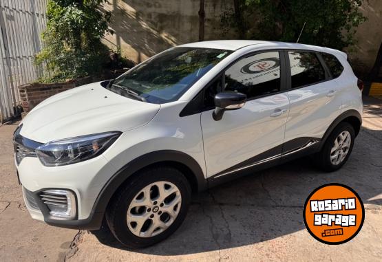 Autos - Renault CAPTUR 2020 Nafta 15000Km - En Venta