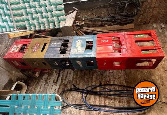 Otros - Vendo cajones de cerveza y de coca cola . Con envases - En Venta