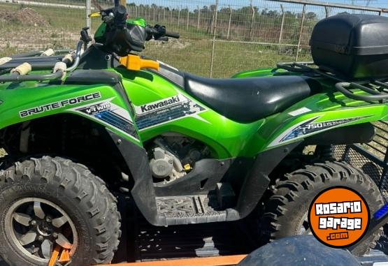 Cuatris y UTVs - Kawasaki CUATRICICLO 4X4 2013  1500Km - En Venta