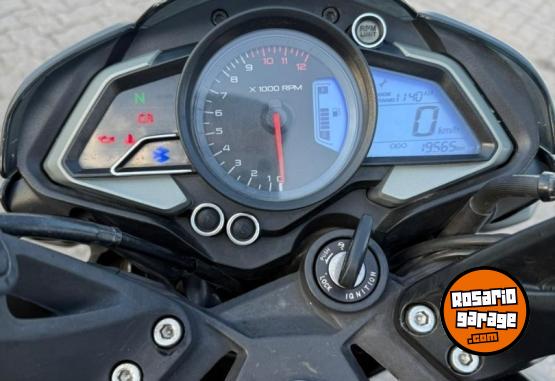 Motos - Bajaj rouser 200 2024 Nafta 130000Km - En Venta