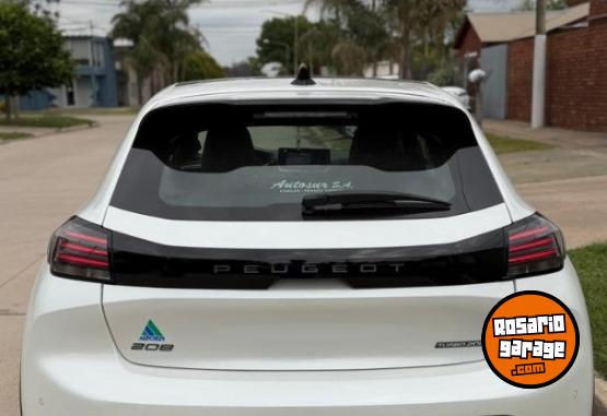 Autos - Peugeot 208 2025 Nafta 2000Km - En Venta