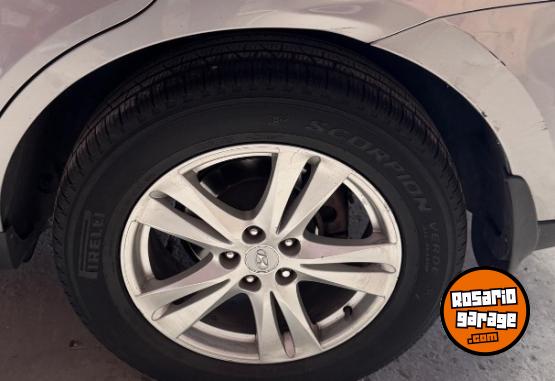 Camionetas - Hyundai Santa Fe 2011 Diesel 217000Km - En Venta