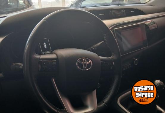 Camionetas - Toyota Hilux 2019 Diesel 129000Km - En Venta