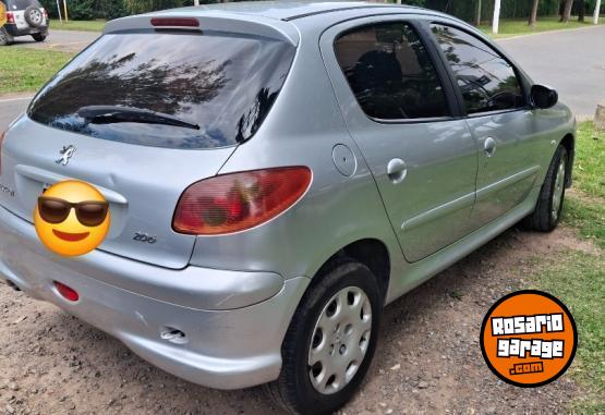 Autos - Peugeot 206 2007 Nafta 180000Km - En Venta