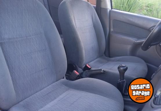 Autos - Ford Focus 1.8 16V Zetec 2001 GNC 268000Km - En Venta